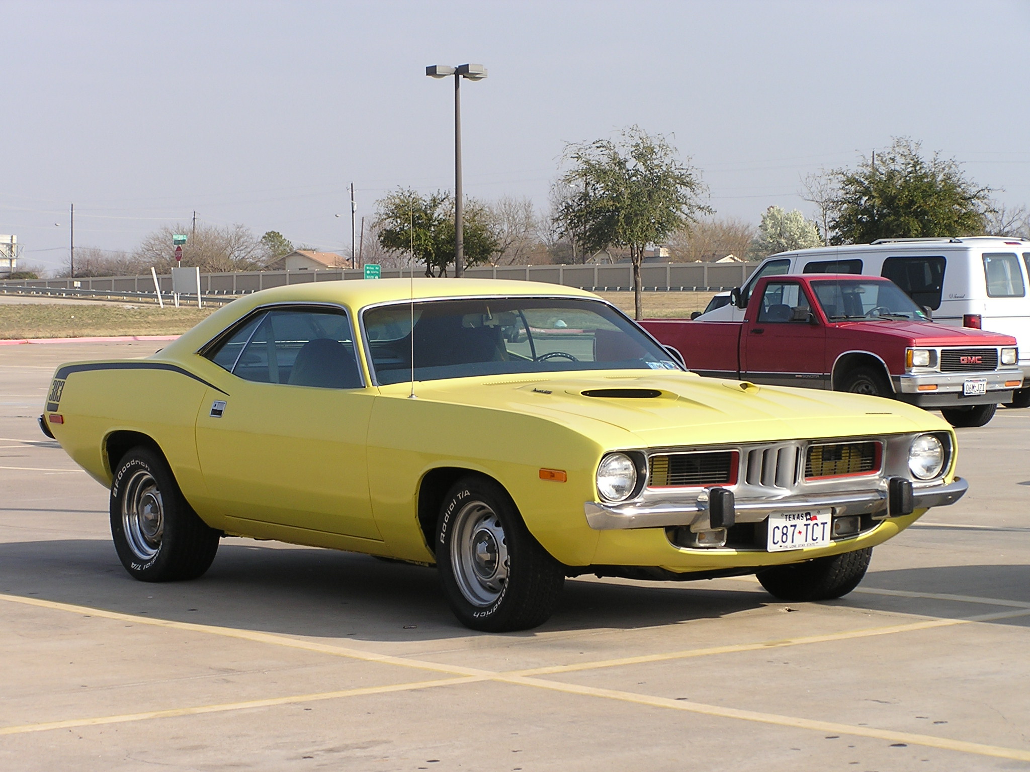 Yellow Cuda.JPG