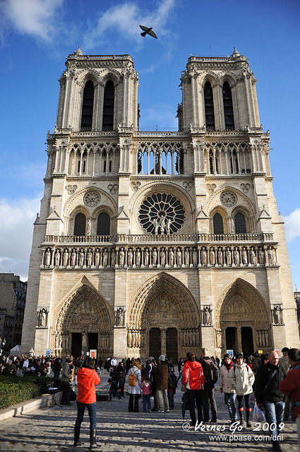 Notre Dame D700_06014 copy.jpg
