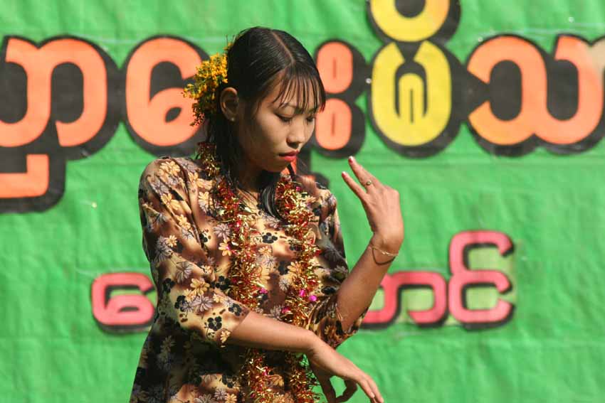 Thingyin Dancer