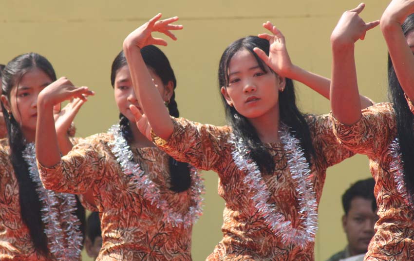 Water Festival Dancers