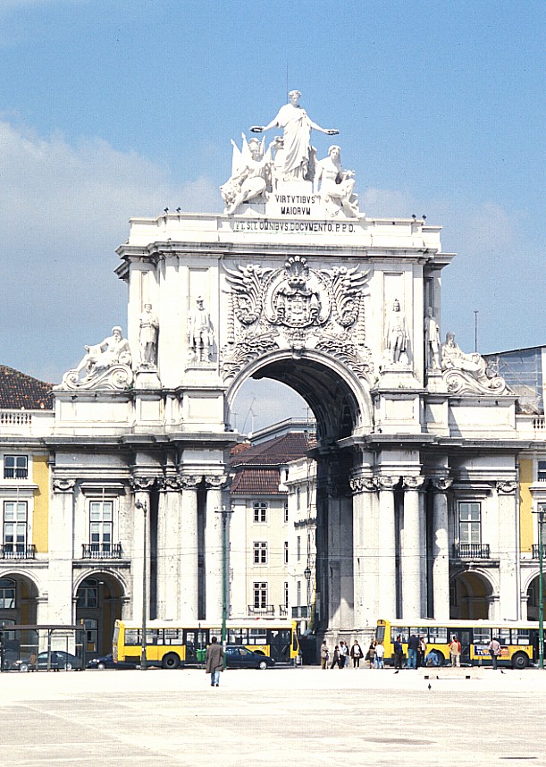 Bas Square main entrance, Lisbon