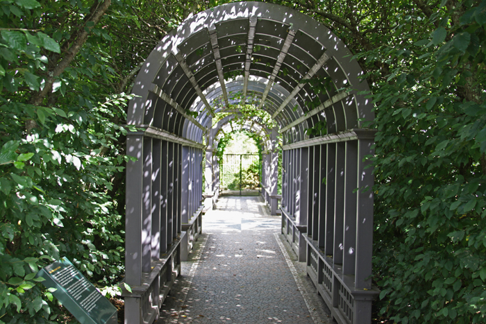 ARCHWAY FROM ITALIAN GARDEN