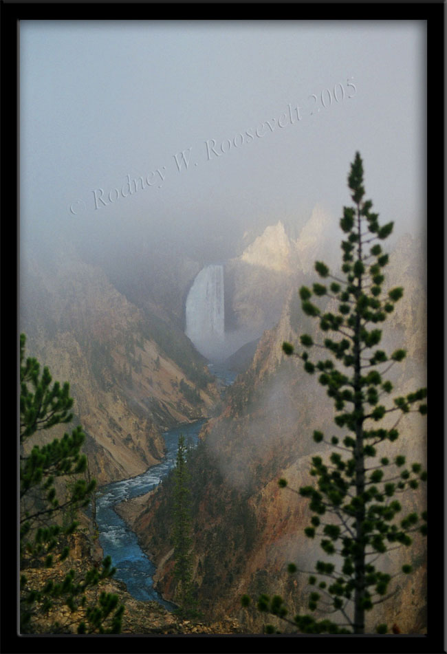 Yellowstone falls foggy web.jpg
