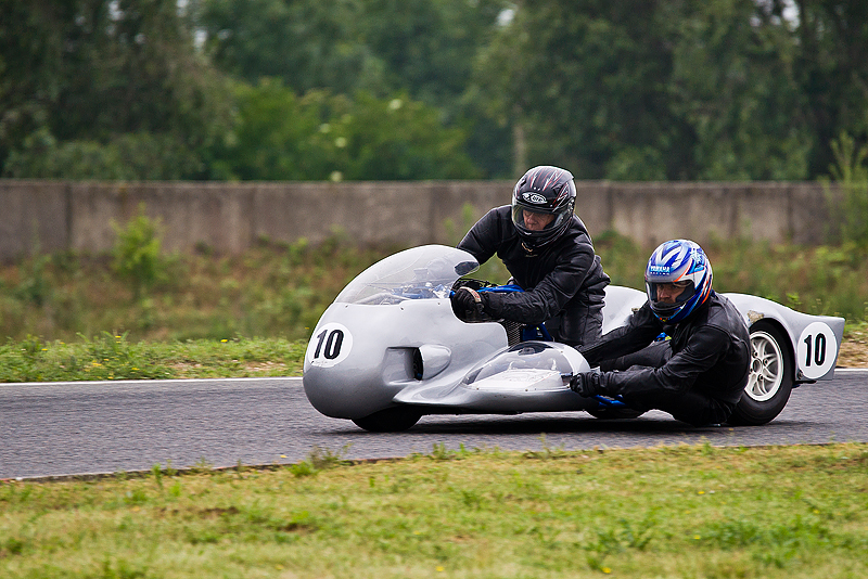 Side-Cars Anciens Circuit Carole _005.JPG