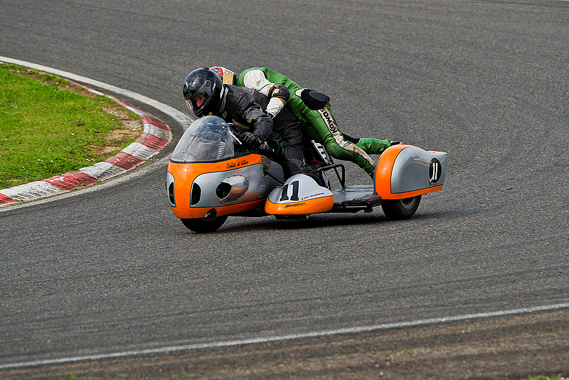 Side-Cars Anciens Circuit Carole _041.JPG