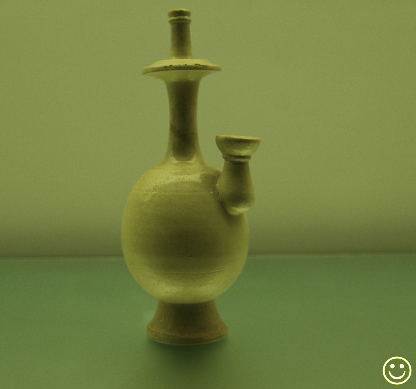 DSC_6752 Kunida ablution bottle in white glaze.jpg