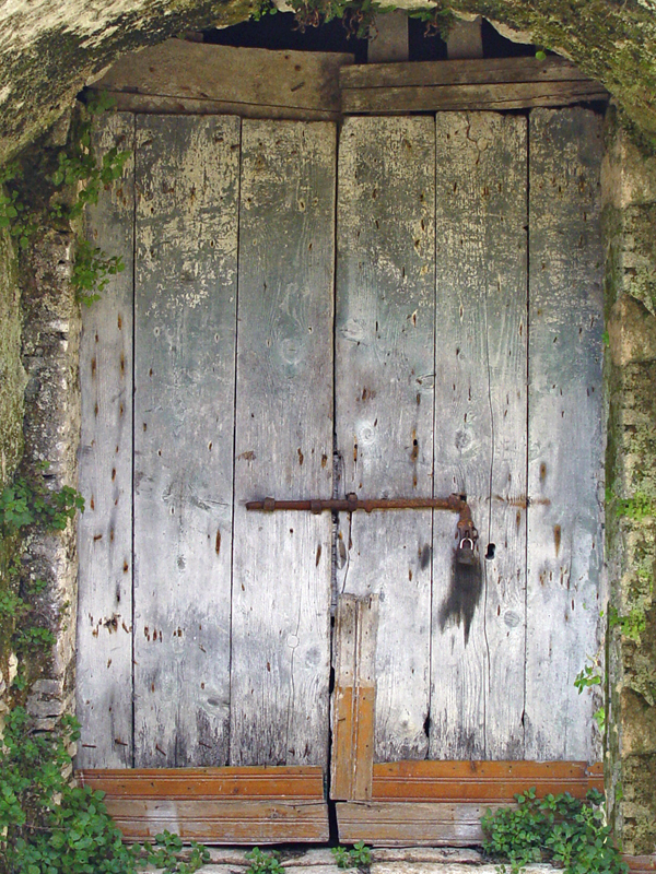 Fixed door