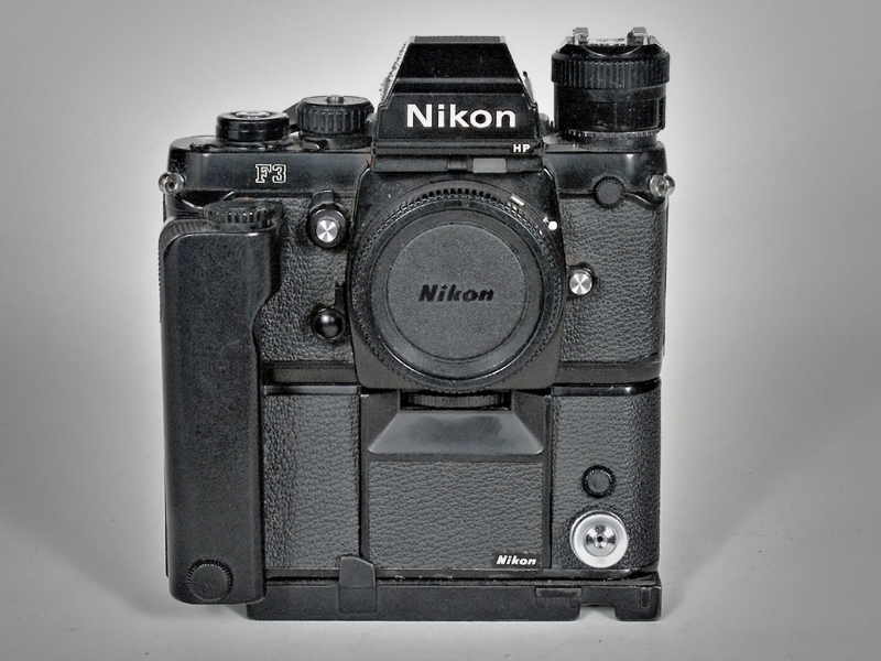 Nikon 800X600px.jpg