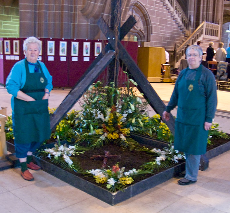 Flower arrangers and their flower arrangement 11 April 2009