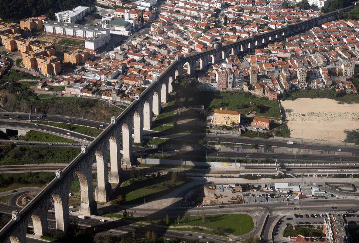 The approach to Lisbon