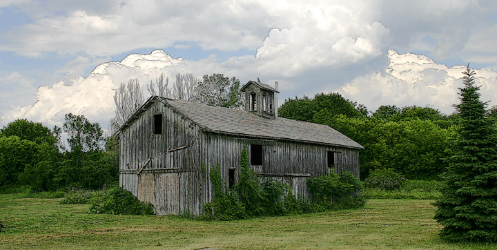 old barn near aurora