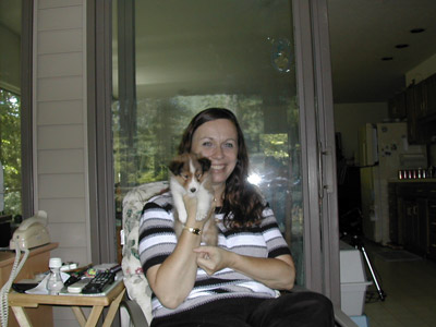 o4/82/203482/1/130169064.aKoH1hjO.CarolynholdingB1frontPe.jpg