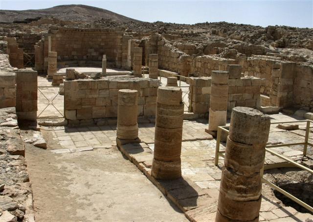 The Nilos church - at west of the city (from Byzantine period - 3rd-4th centuriesC.E).JPG