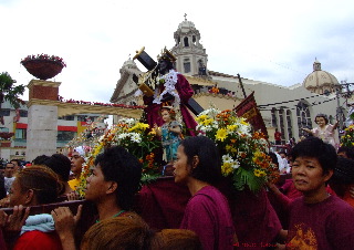 nazareno_procession_closeuppsd.jpg