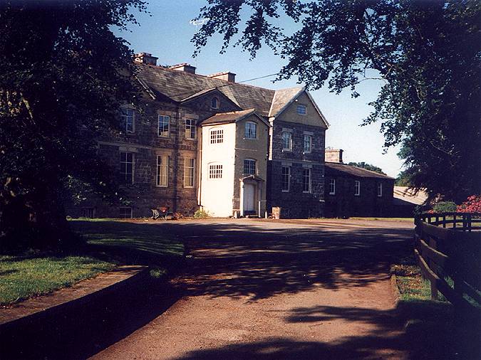 Ireland 1993<br>landhouse in the middle of nowhere