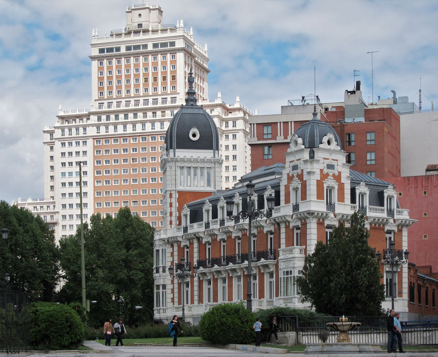 Edificio Espaa