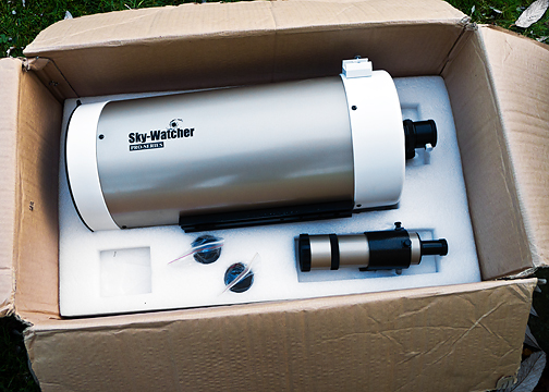 Skywatcher Pro Gold Barrel, 7inch, 2700mm, View 1, web, P1060668.jpg