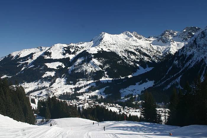 Kleinwalsertal - Winterwanderung Hhenweg Fuchsfarm nach Baad