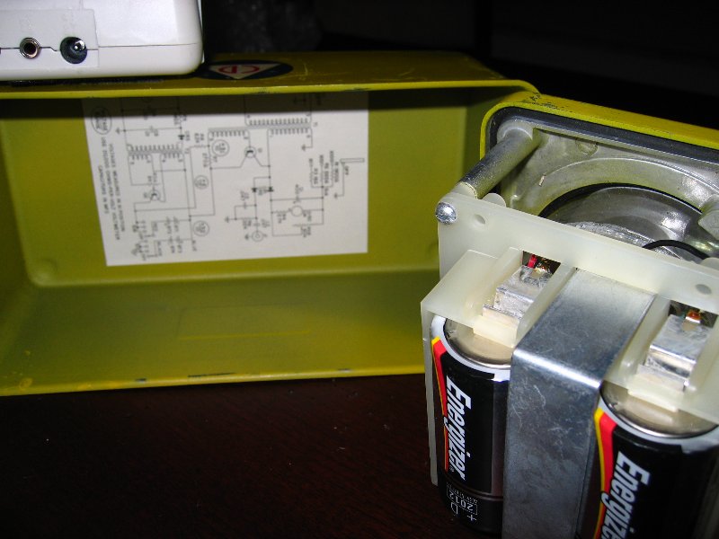 Victoreen  V-700 Civil Defense Geiger Counter