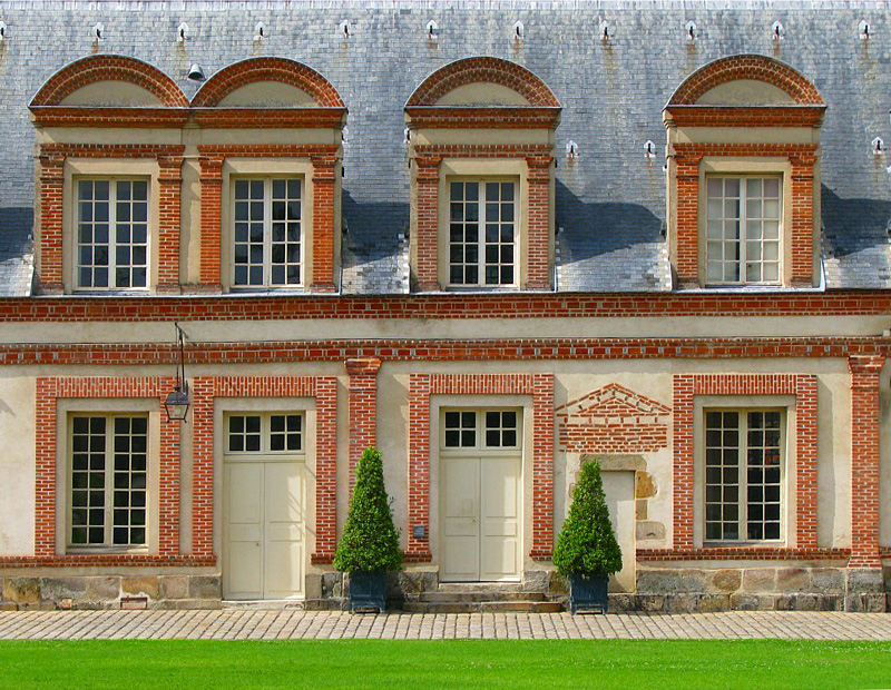 6 fenêtres et 2 portes à Fontainebleau