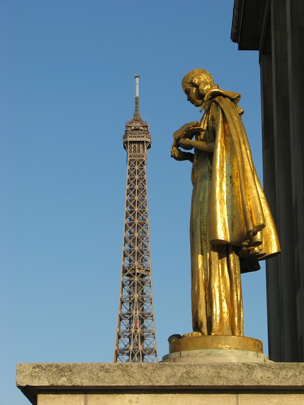 statue Eiffel