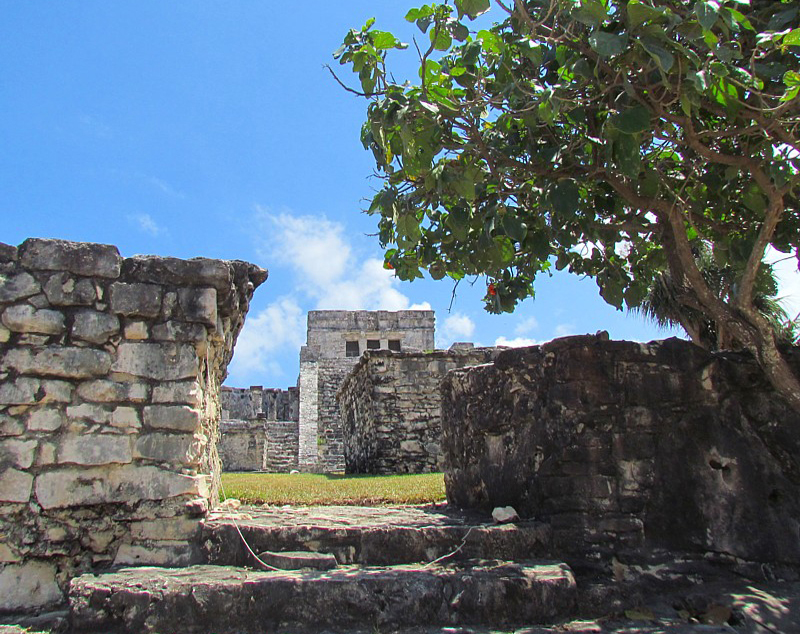 autre entre du Castrum