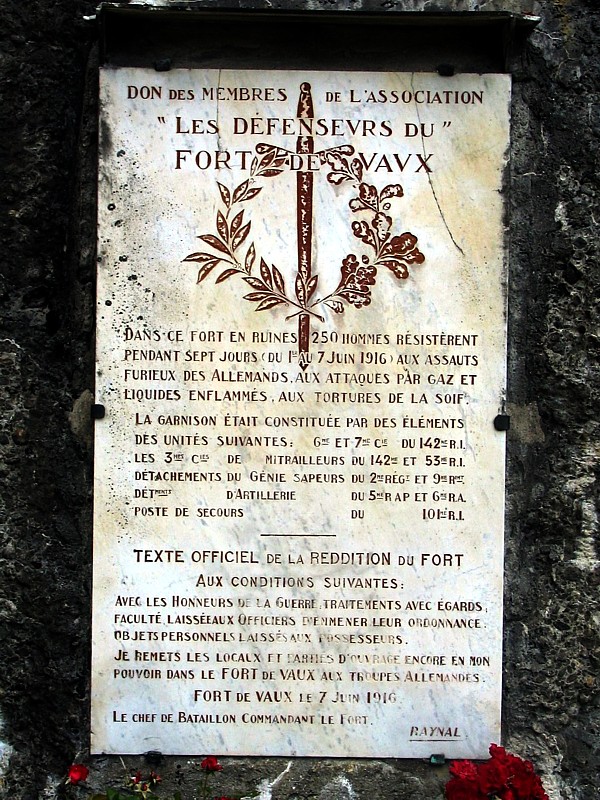 plaque commmorative Fort de Vaux