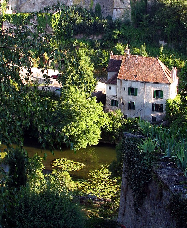 la rivire  Semur