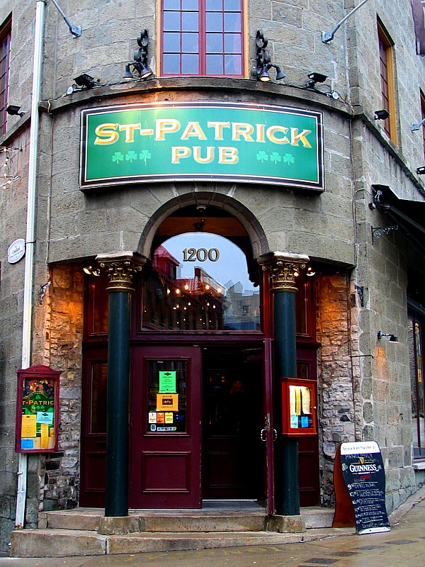 Le pub  Saint-Patrick. L'ancien restaurant du rput Serge Bruyre