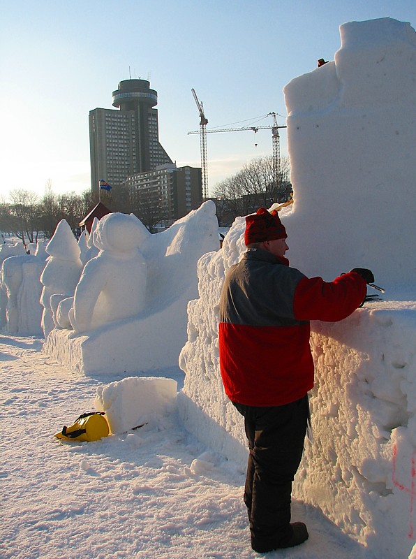 concours de sculptures sur neige