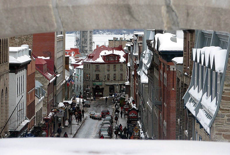 Rue St-Jean , des remparts