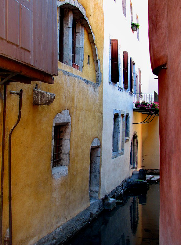 Annecy,  le canal ruelle