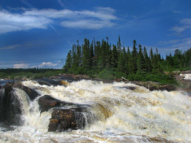 Rapides sur la cote nord, rivire aux rochers