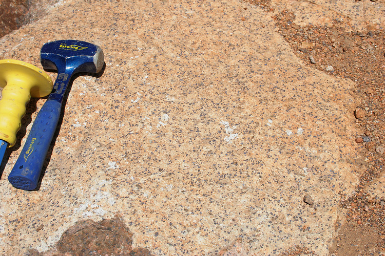 Examining Llanite Dikes (Blue Quartz Phenocrysts)