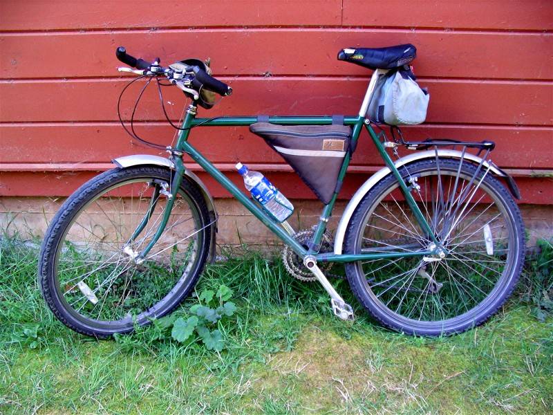 1983 Schwinn High Sierra mtn bike, my daily commuter - 28 yrs old!