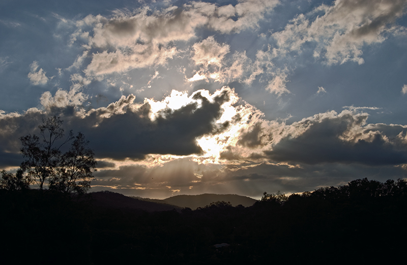 Last rays of the sun, Gap reservoir, Brisbane