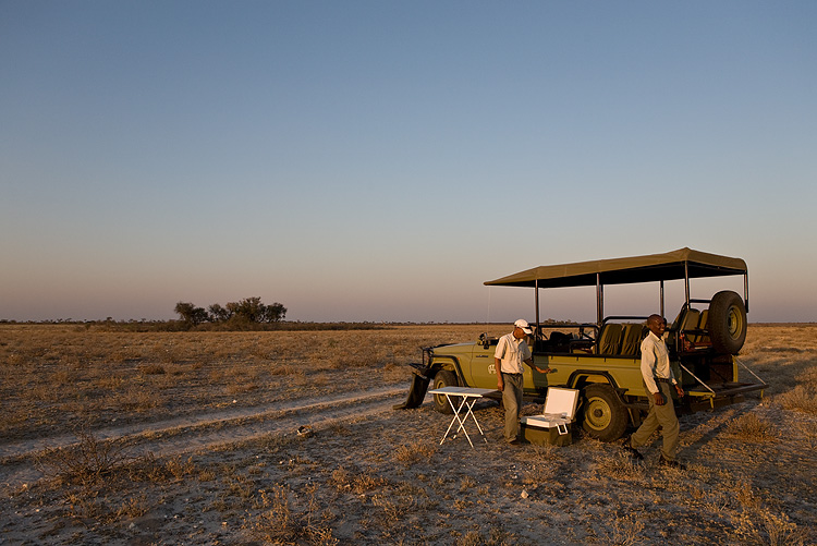 Setting up for Sundowners