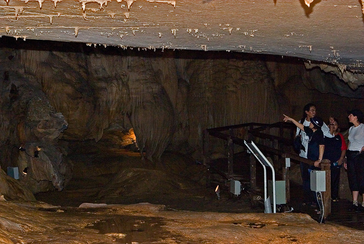 Langs Cave