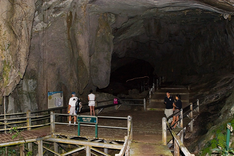Entrance to Wind Cave
