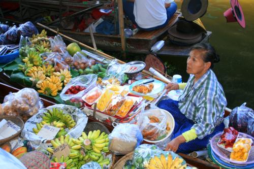 Damnoen Saduak Floating Market