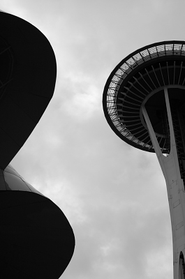 5.07.06 :: Gehry & the Space Needle