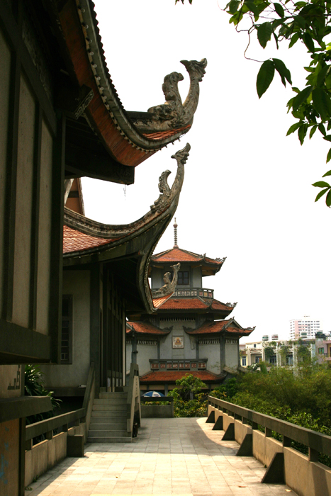 Cha Vinh Nghim Temple