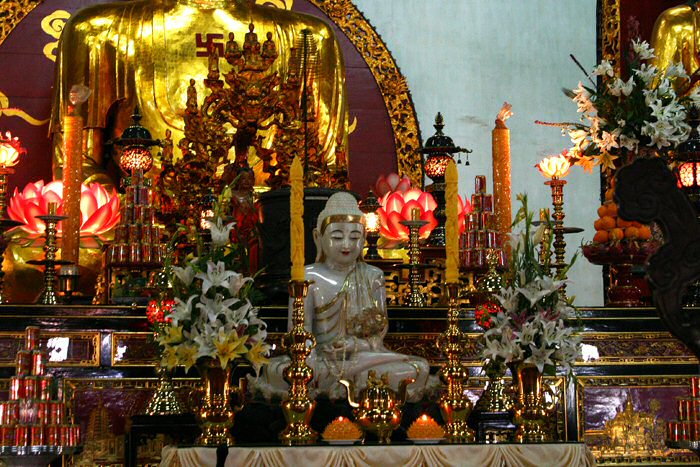 Cha Vinh Nghim Temple