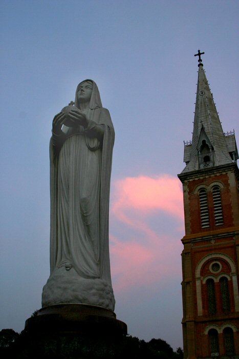Nh Tho Duc B-Notre Dame