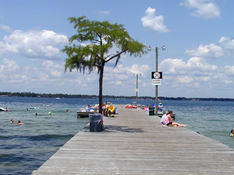 Goldstons Beach Guest Pier
