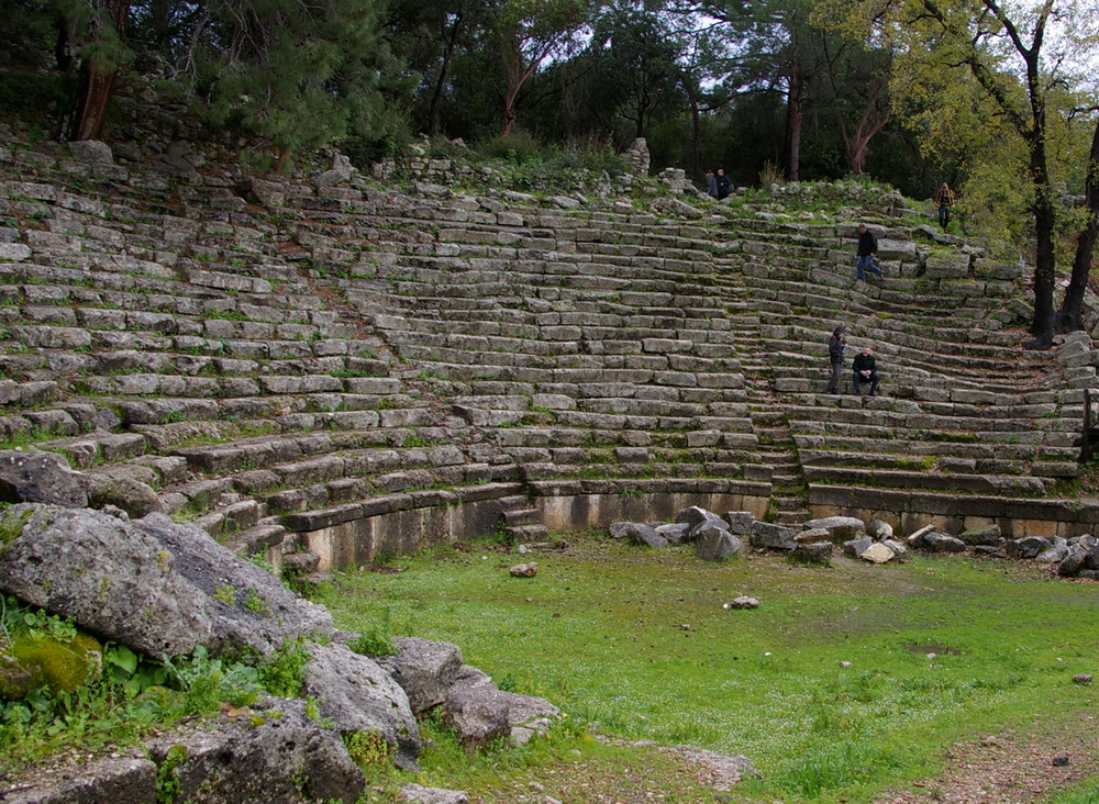 Leikhs  Phaselis  - Theatre in Phaselis