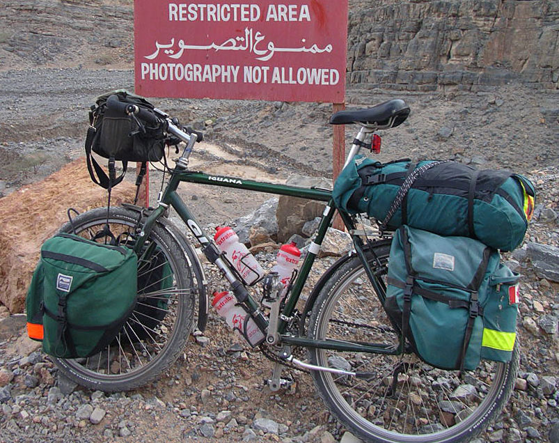 023  Steve -Touring through Oman - Giant Iguana touring bike