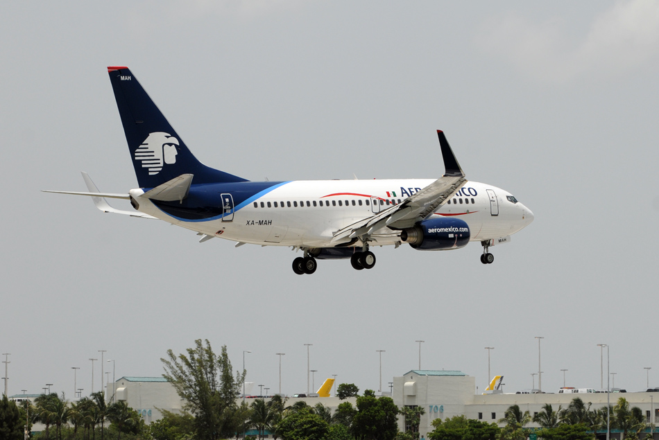 Aeromexico Boeing 737 ( XA-MAH )