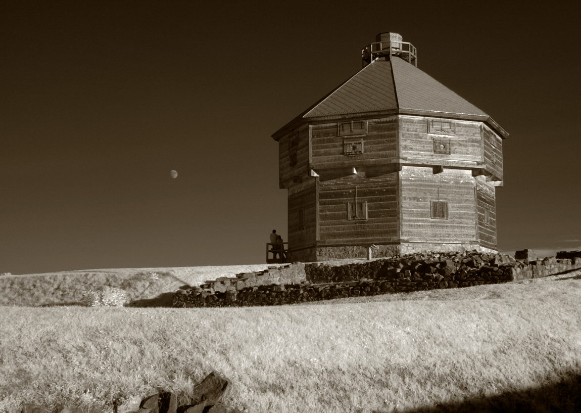 Moonwatch at Octagonal Fort