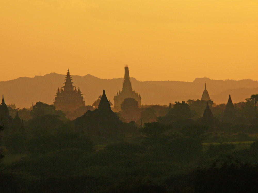 Sunset Bagan 6.jpg